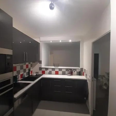 Πανσιόν Peace Home Cergy